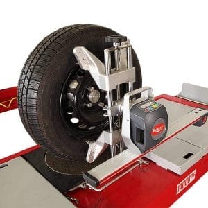 R1065 in action during vehicle alignment service