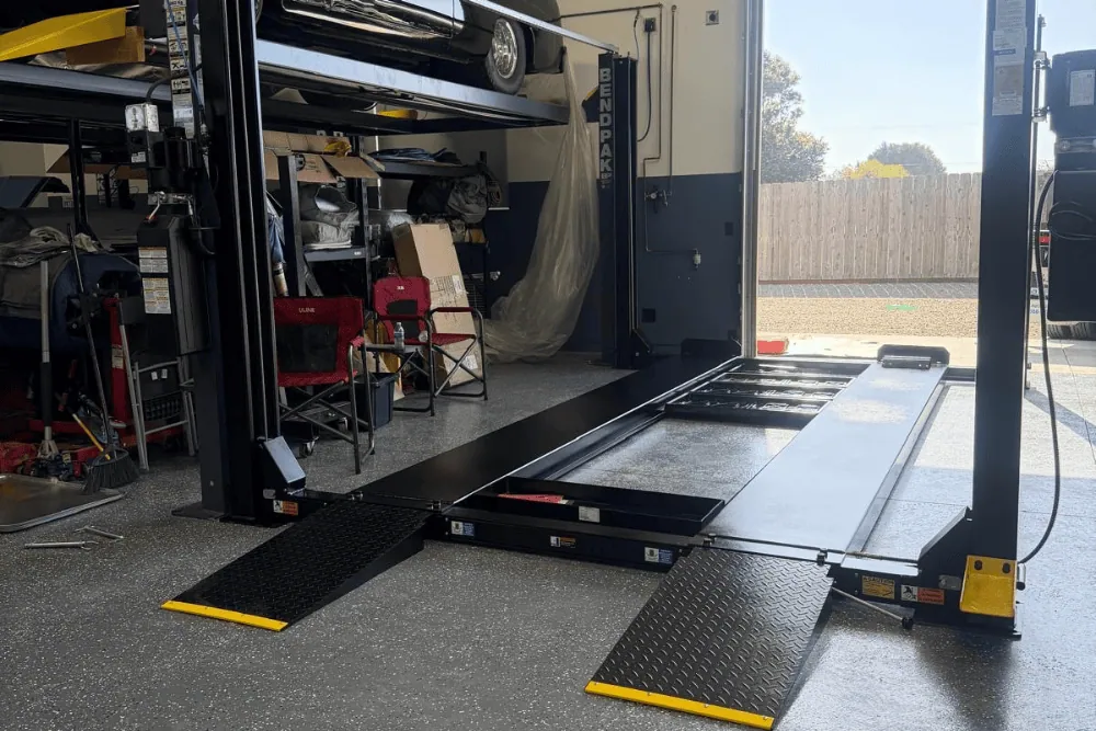 2 post vs 4 post lift for home garage